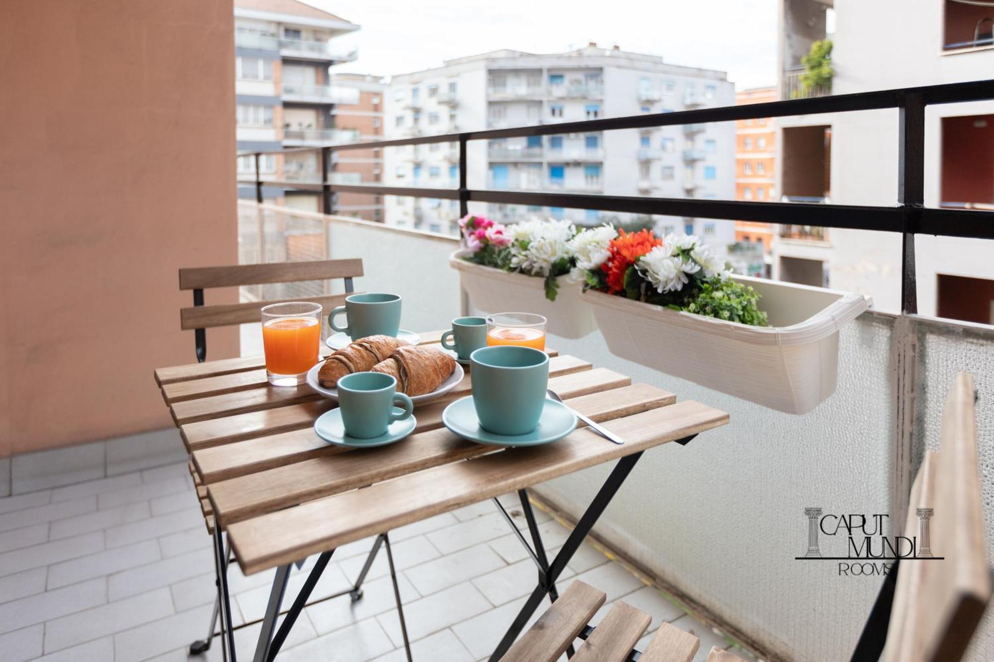 Caput Mundi Rooms - 100Mt To Metro A, Terrace, A-C, 15 Min To Center Rome Bagian luar foto