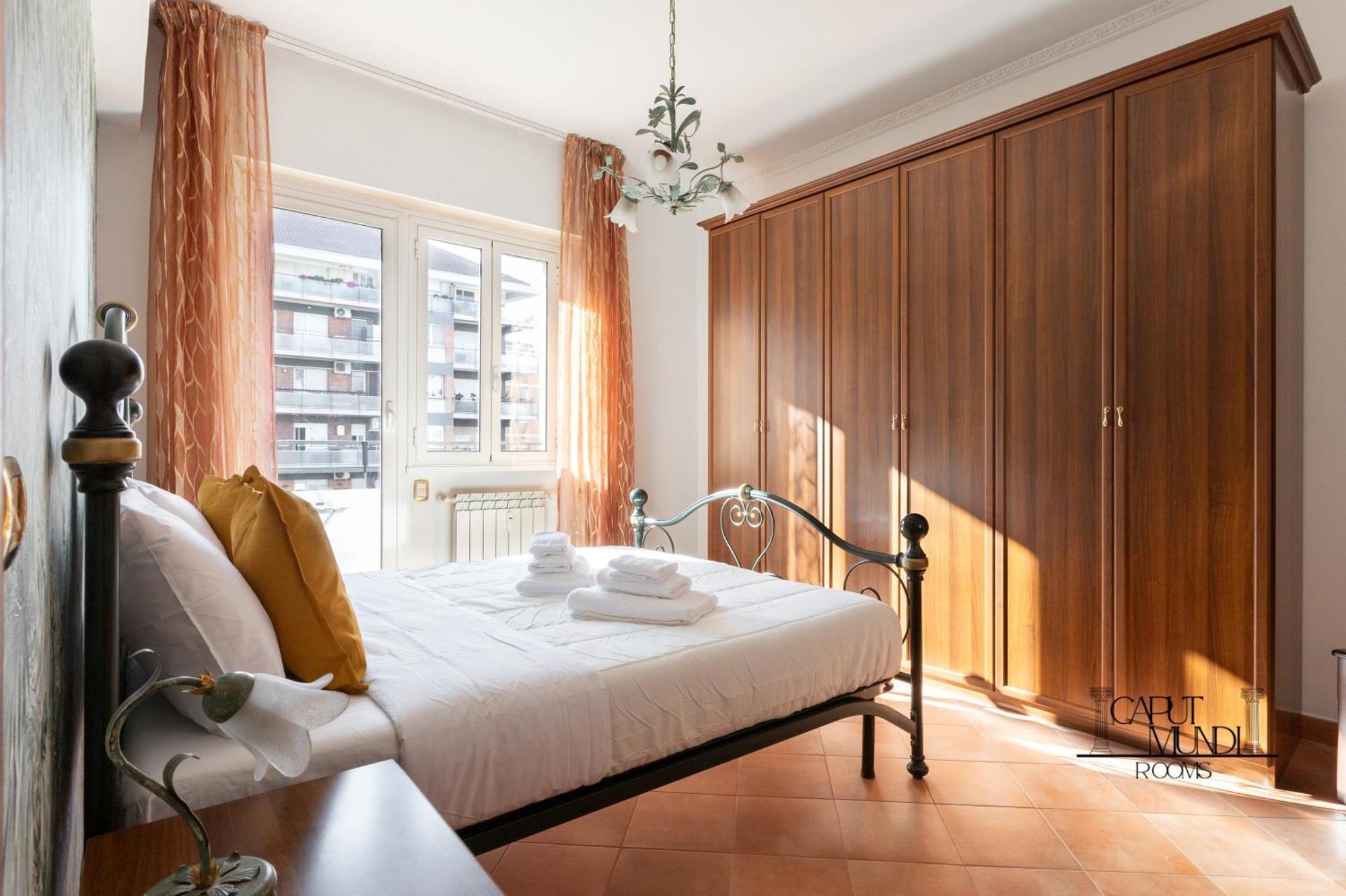 Caput Mundi Rooms - 100Mt To Metro A, Terrace, A-C, 15 Min To Center Rome Bagian luar foto