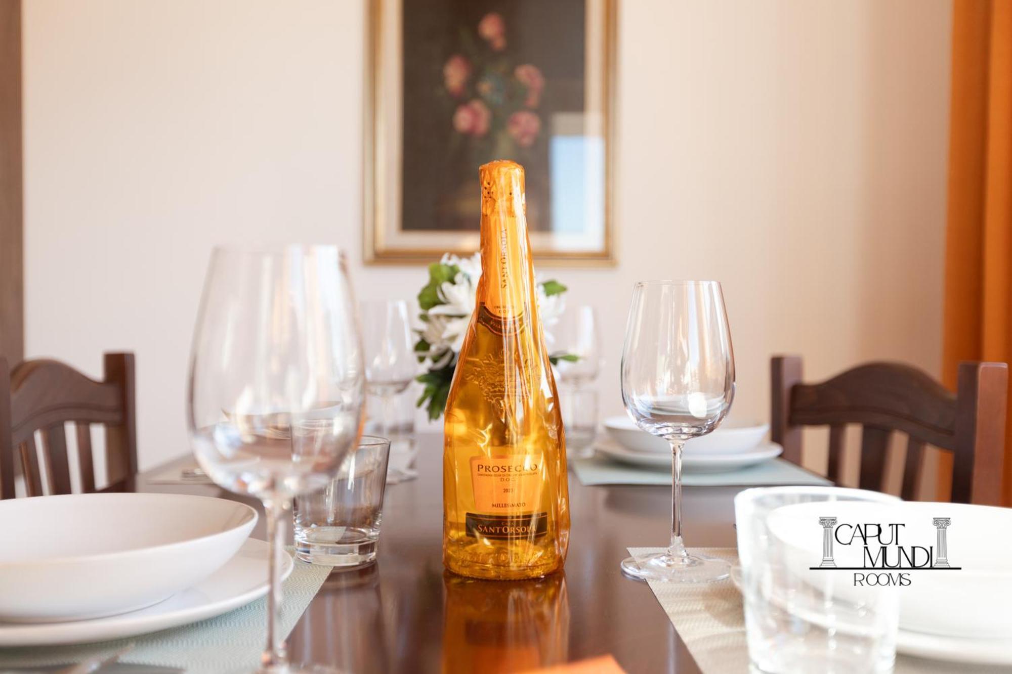 Caput Mundi Rooms - 100Mt To Metro A, Terrace, A-C, 15 Min To Center Rome Bagian luar foto