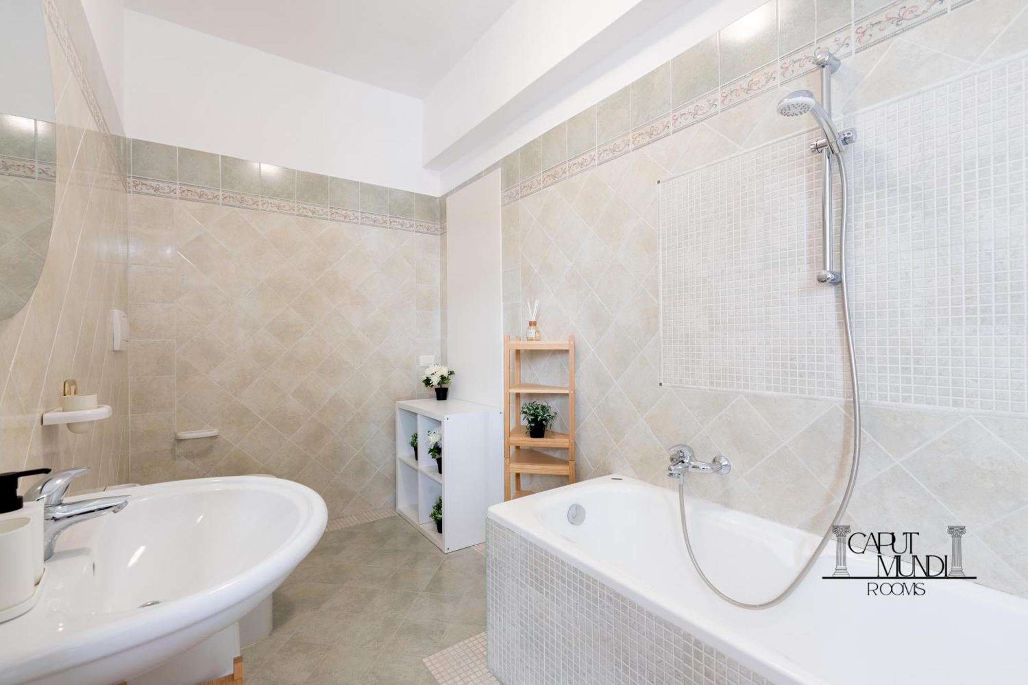 Caput Mundi Rooms - 100Mt To Metro A, Terrace, A-C, 15 Min To Center Rome Bagian luar foto