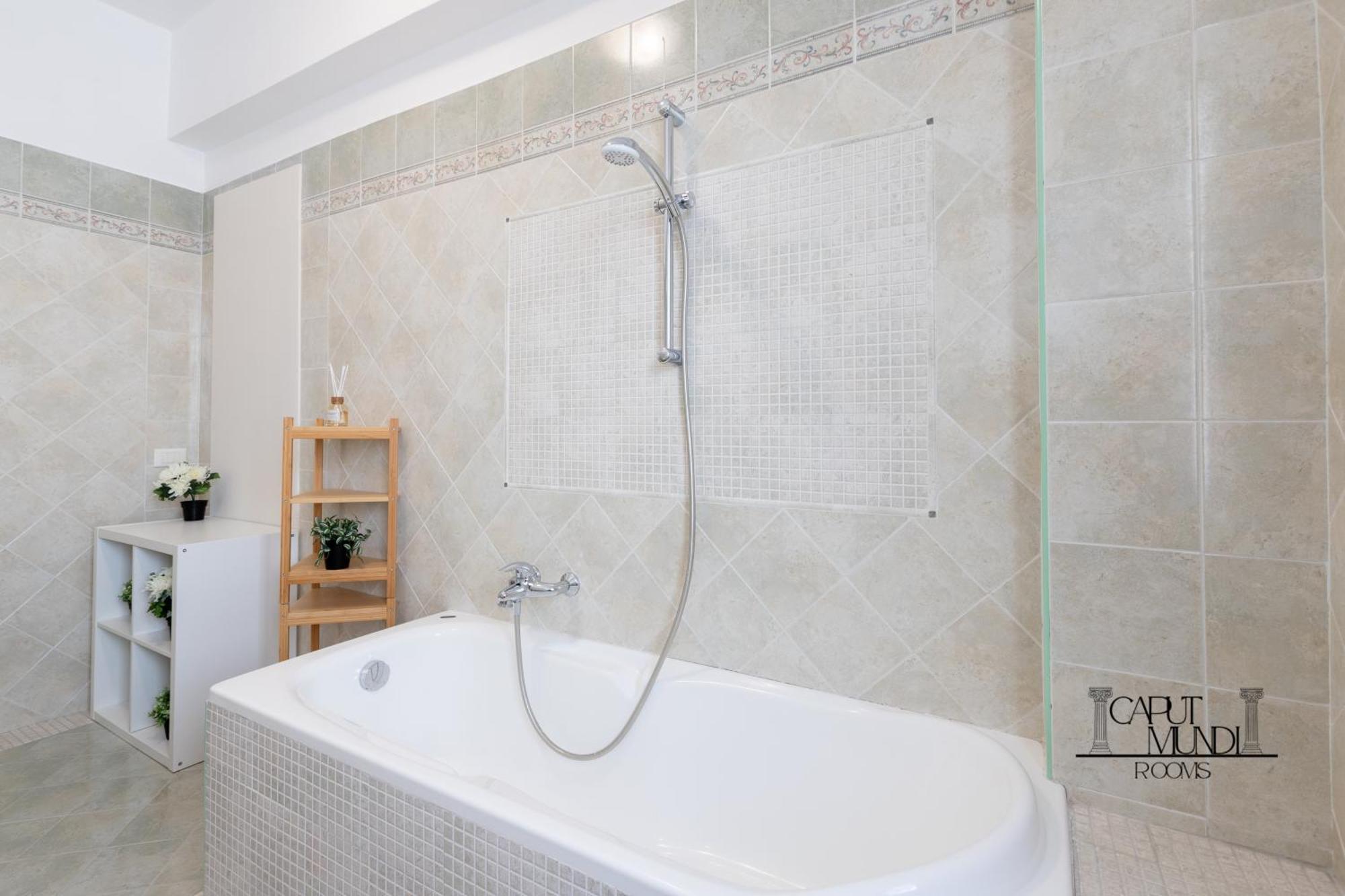 Caput Mundi Rooms - 100Mt To Metro A, Terrace, A-C, 15 Min To Center Rome Bagian luar foto